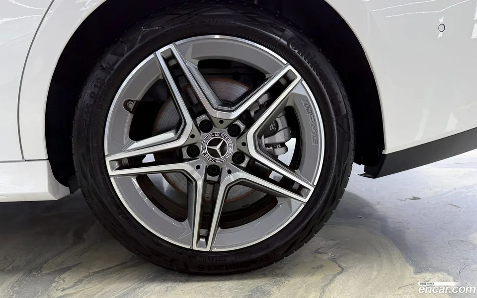 Mercedes-Benz CLA-Class CLA250 4MATIC 2025 — миниатюра 2