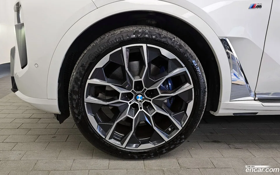 BMW X7 xDrive 40i M 6 2023 — миниатюра 5