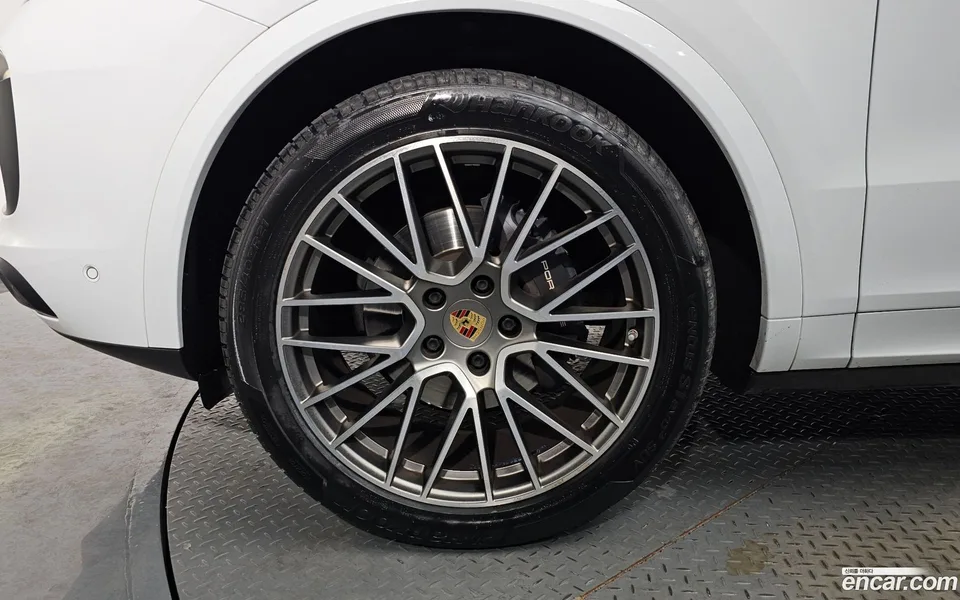 Porsche Cayenne 3.0 2022 — миниатюра 5