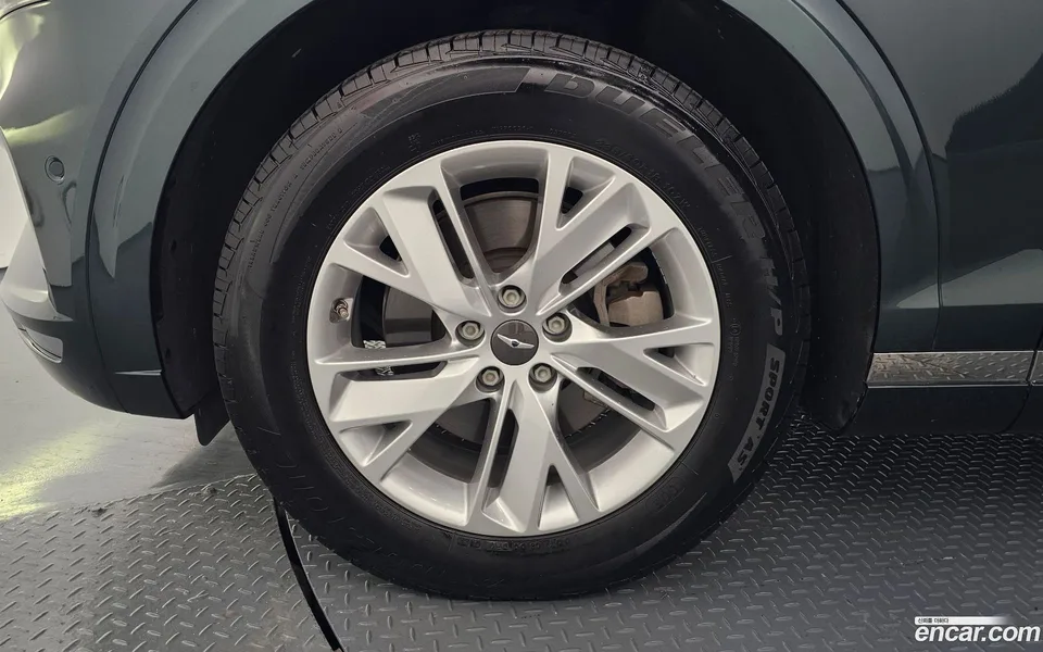Genesis GV70 2.5T 2WD 2022 — миниатюра 2