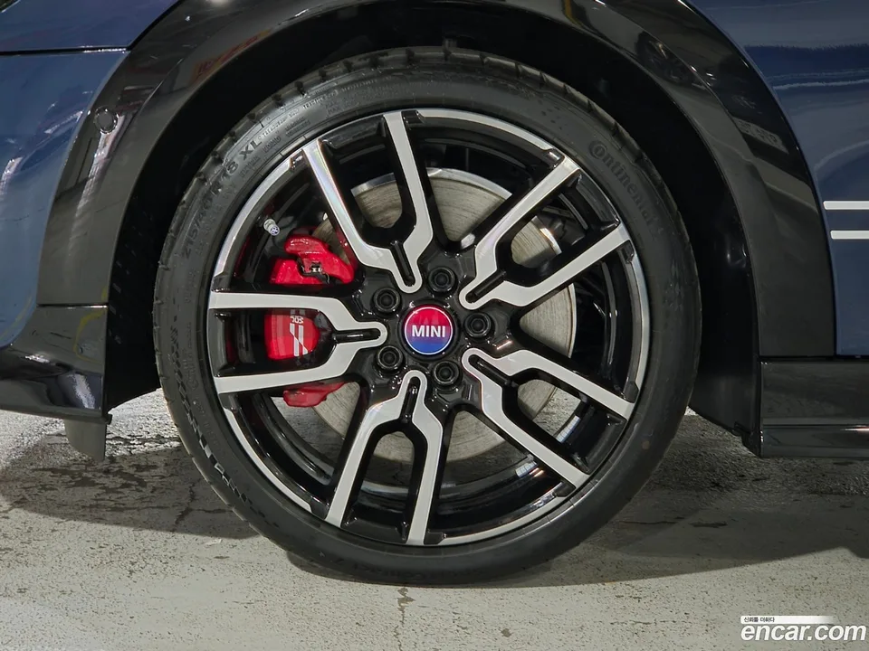MINI Cooper S JCW 2025 — миниатюра 5