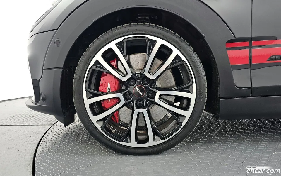 MINI Cooper S Clubman JCW 2022 — миниатюра 2