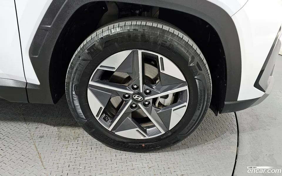 Hyundai Tucson NX4 1.6 4WD 2024 — миниатюра 2