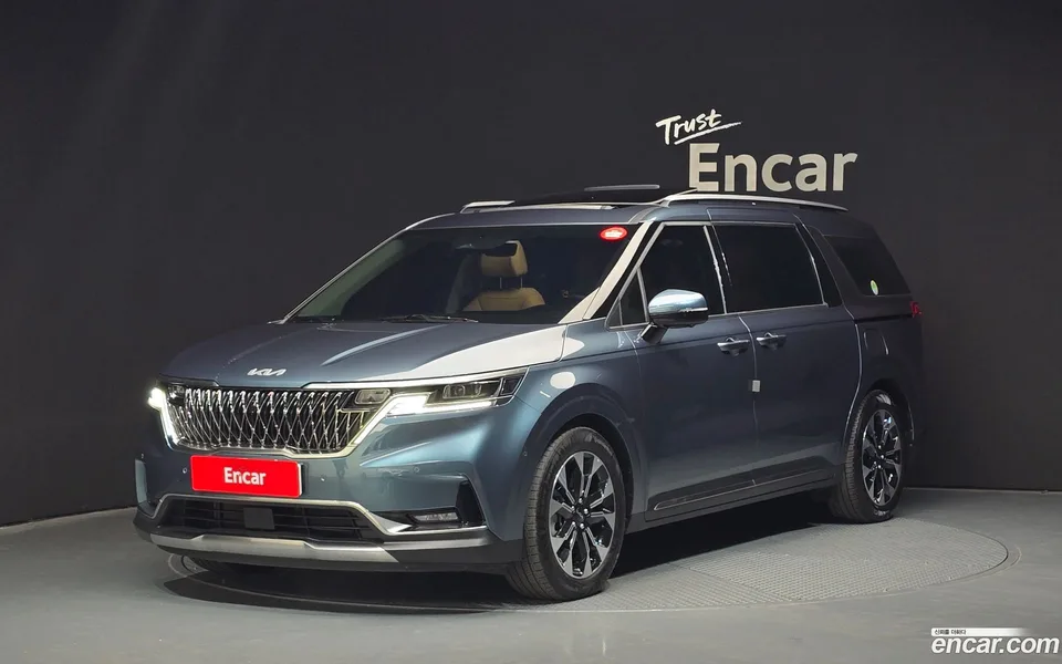 Kia Carnival 7 2022 — фото 1, купить с доставкой в Москву