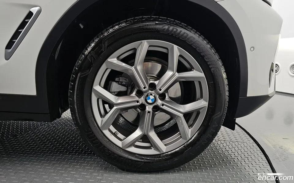 BMW X3 xDrive 20i 2022 — миниатюра 5