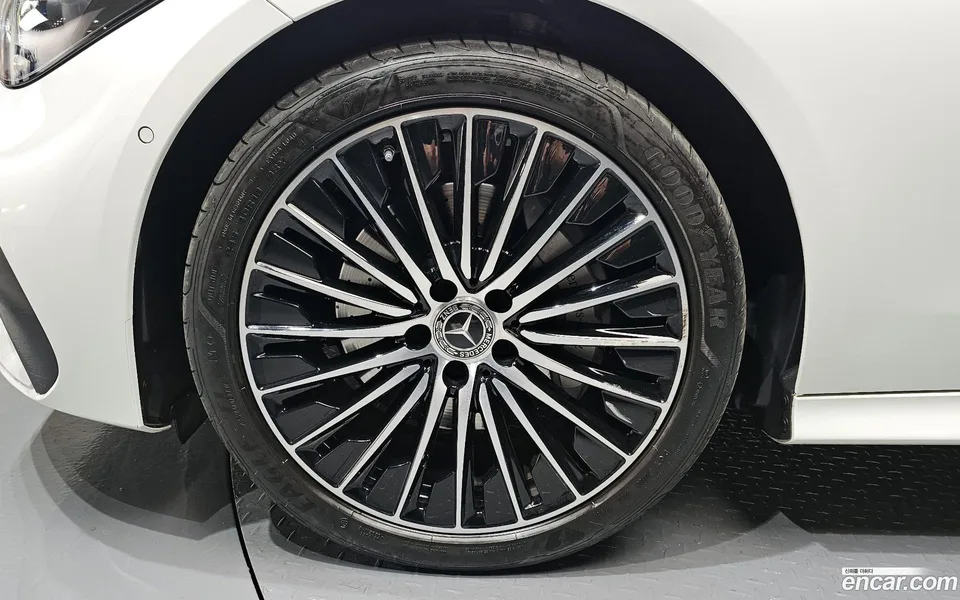 Mercedes-Benz CLE-Class CLE200 2024 — миниатюра 2