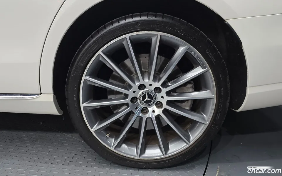 Mercedes-Benz E-Class E450 4MATIC 2023 — миниатюра 5