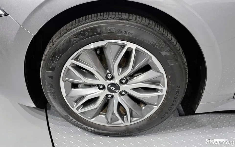 Kia K5 Hybrid 2023 — миниатюра 5