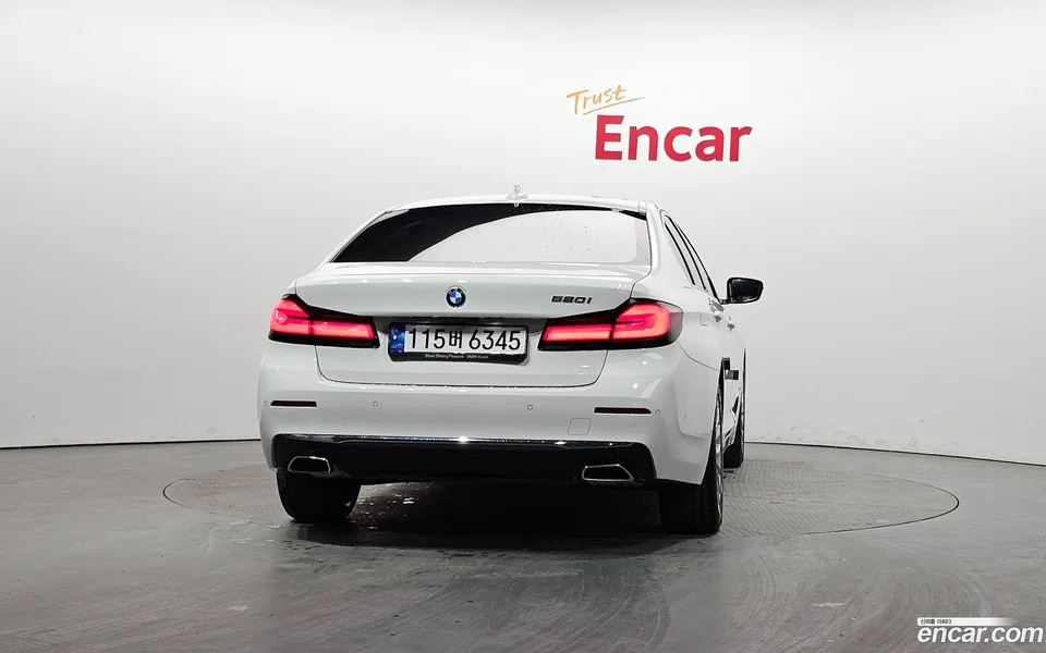 BMW 5 Series 520i 2022 — миниатюра 4