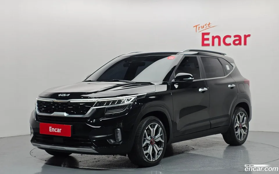 Kia Seltos 1.6 2WD 2022 — фото 1, купить с доставкой в Москву