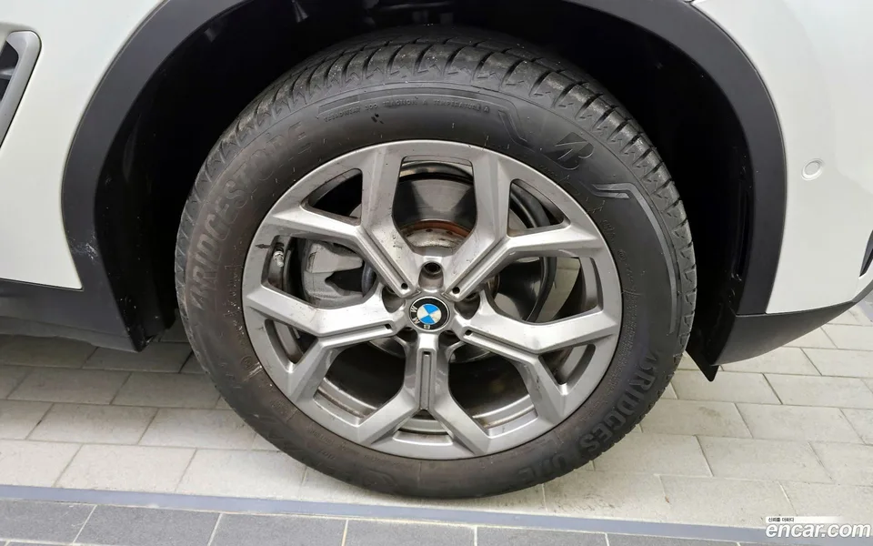 BMW X4 xDrive20d xLine 2022 — миниатюра 2