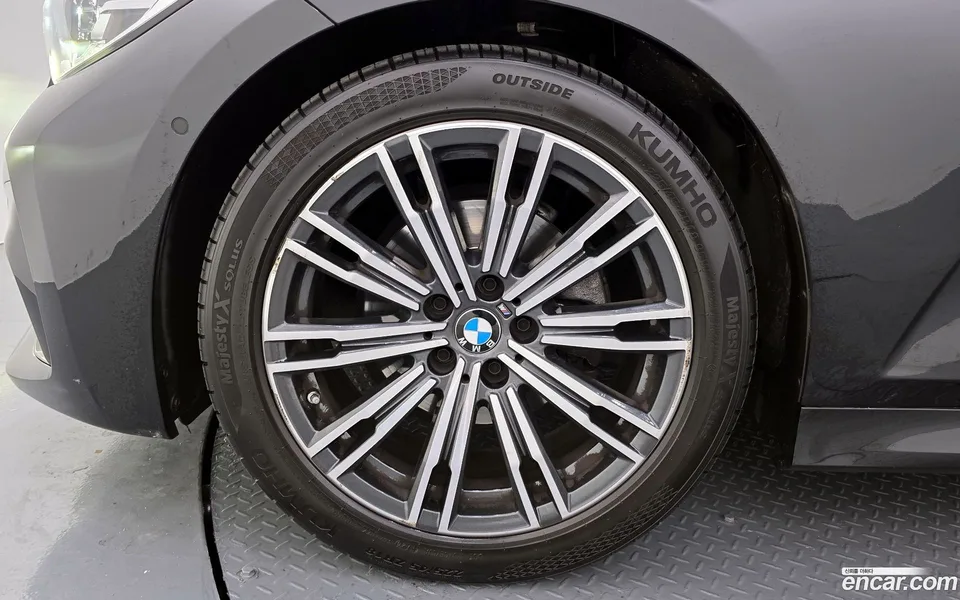 BMW 3 Series 320i M 2022 — миниатюра 5