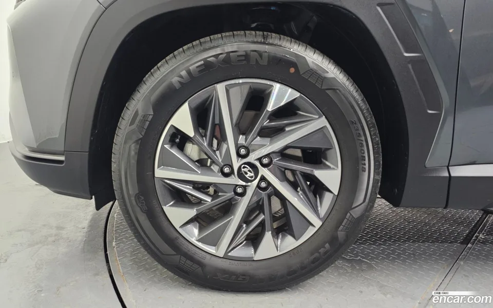 Hyundai Tucson 2.0 2WD 2022 — миниатюра 2