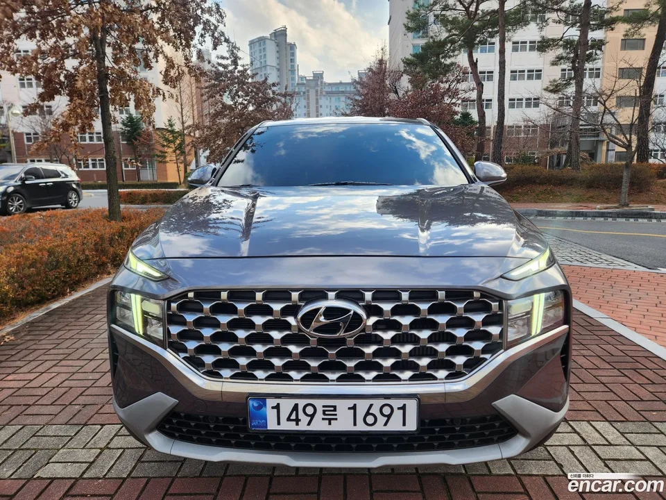 Hyundai SantaFe 2.2 2WD 2022 — фото 1, купить с доставкой в Москву
