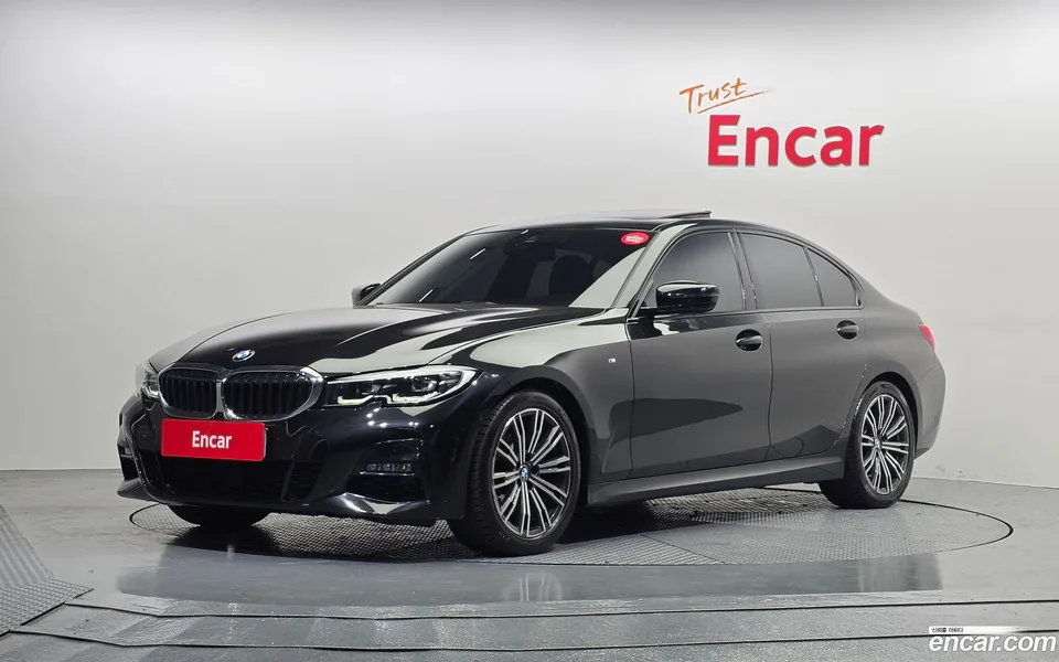 BMW 3 Series 320i M 2022 — фото 1, купить с доставкой в Москву