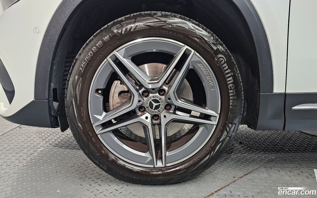 Mercedes-Benz GLA-Class 2022 — 2