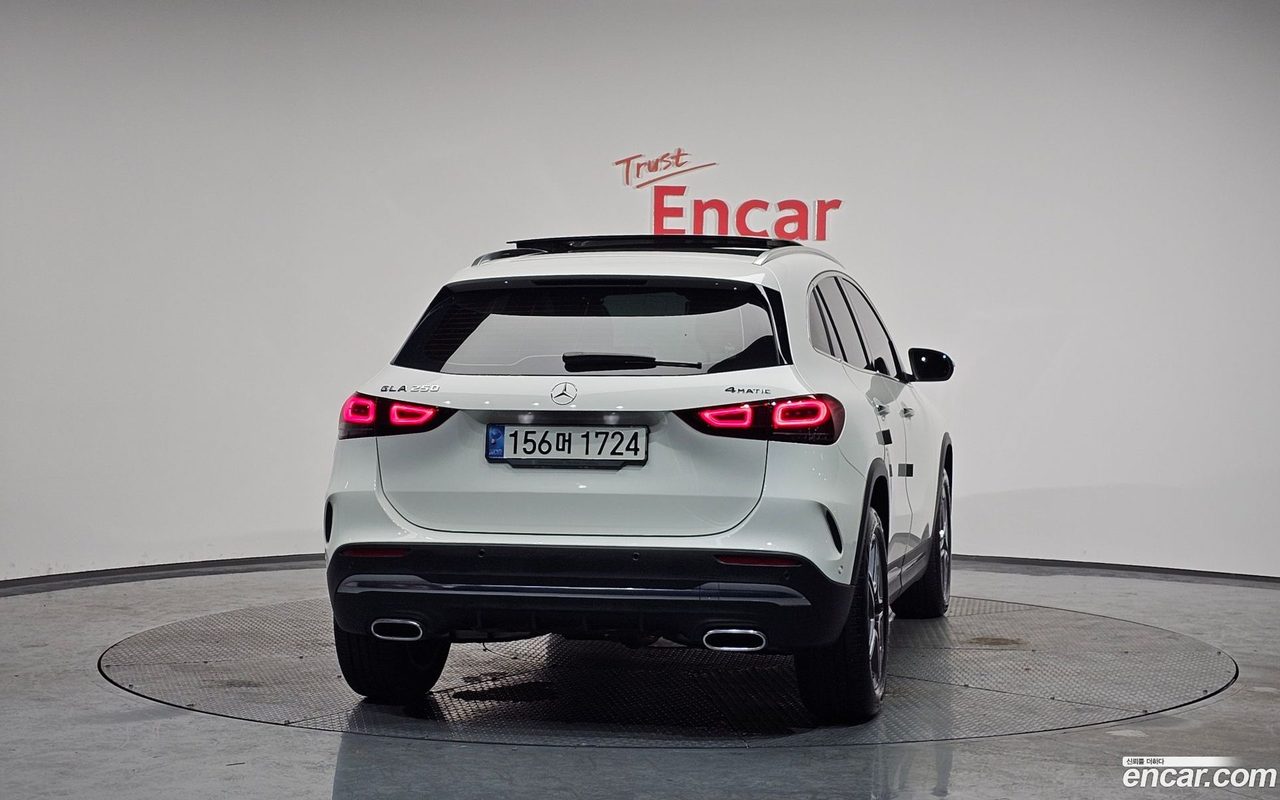 Mercedes-Benz GLA-Class 2022 — 4
