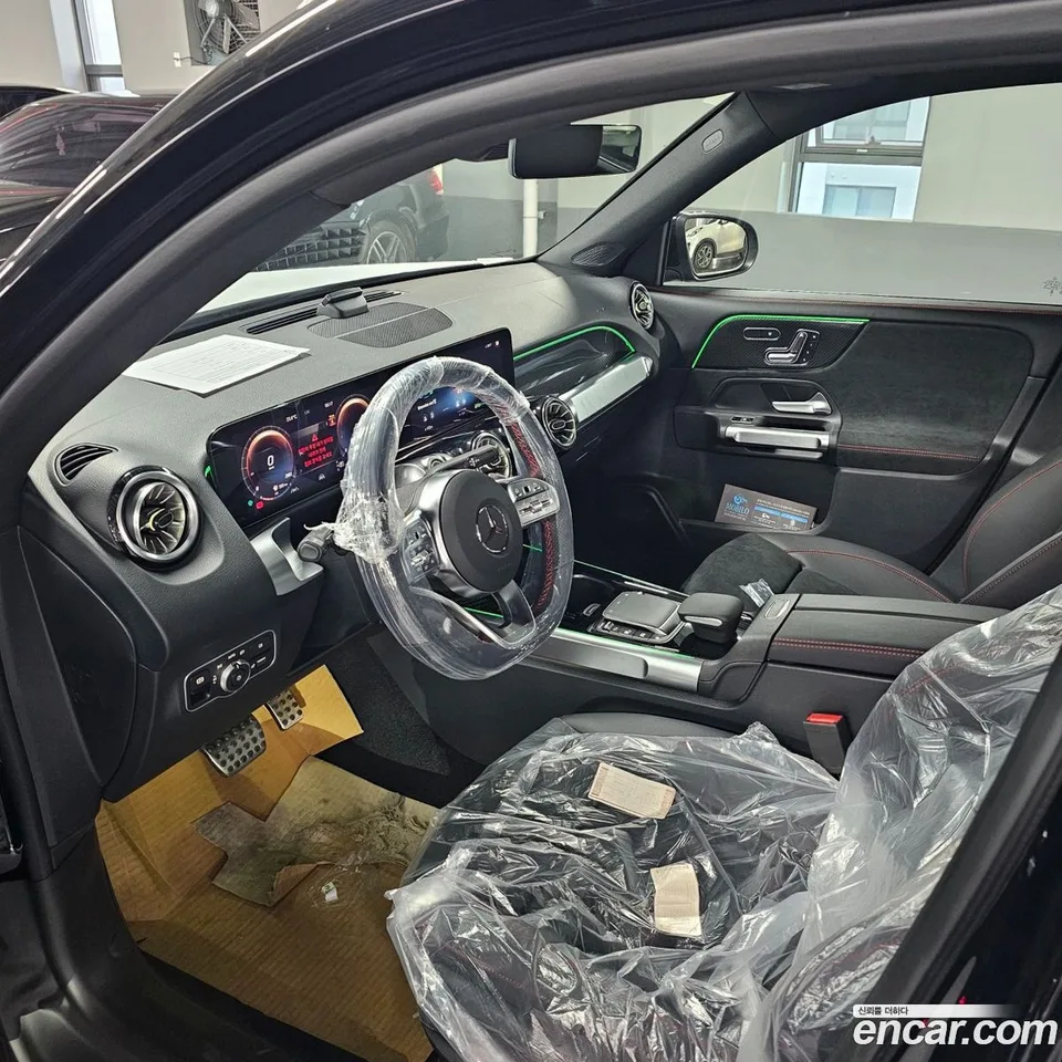 Mercedes-Benz GLB-Class GLB250 4MATIC 2023 — миниатюра 4