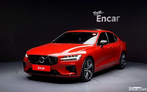 Volvo S60 2022 купить в Москве