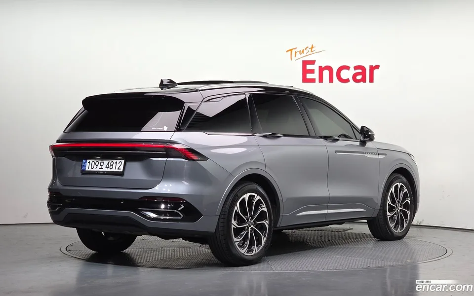Lincoln Nautilus 2.0 AWD 2024 — миниатюра 2