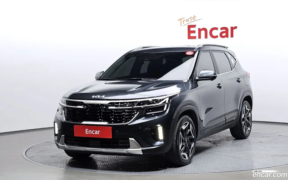 Kia Seltos 1.6 2WD 2025 — фото 1, купить с доставкой в Москву