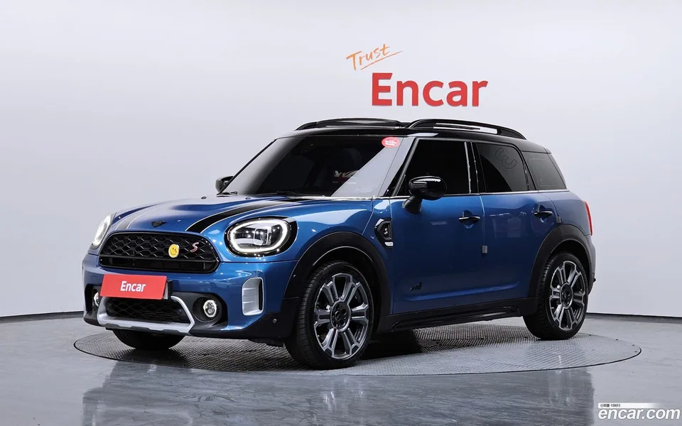 MINI Cooper S Countryman ALL4 2023 — фото 1, купить с доставкой в Москву