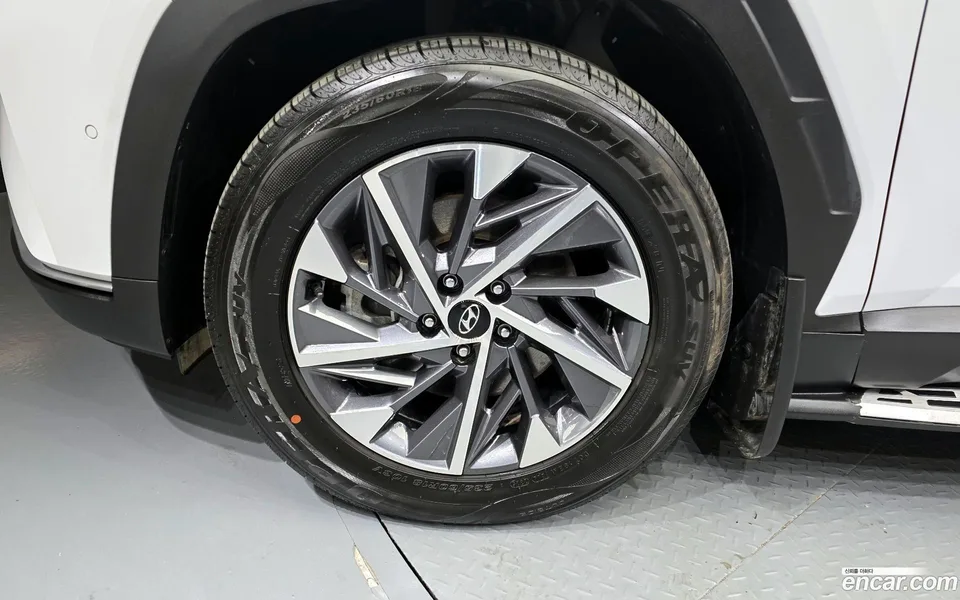 Hyundai Tucson 2.0 2WD 2022 — миниатюра 2
