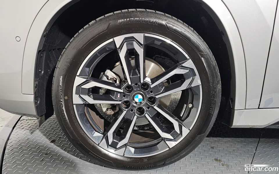 BMW X1 sDrive 20i M 2023 — миниатюра 5