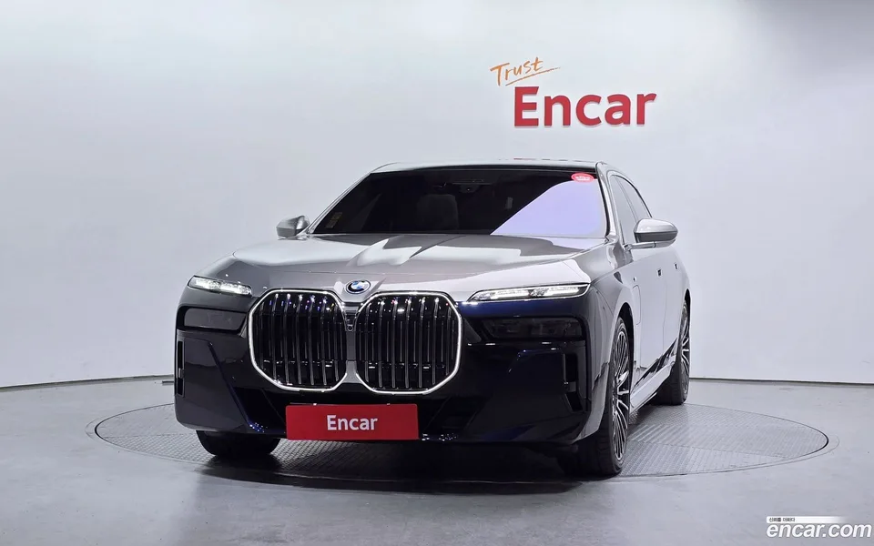 BMW 7 Series 750e xDrive M 2025 — миниатюра 3