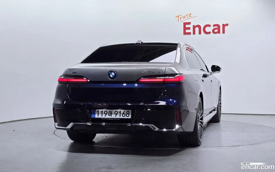 BMW 7 Series 750e xDrive M 2025 — миниатюра 4