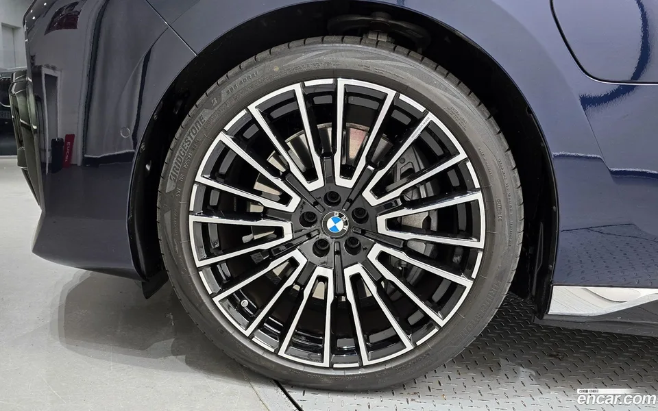 BMW 7 Series 750e xDrive M 2025 — миниатюра 5