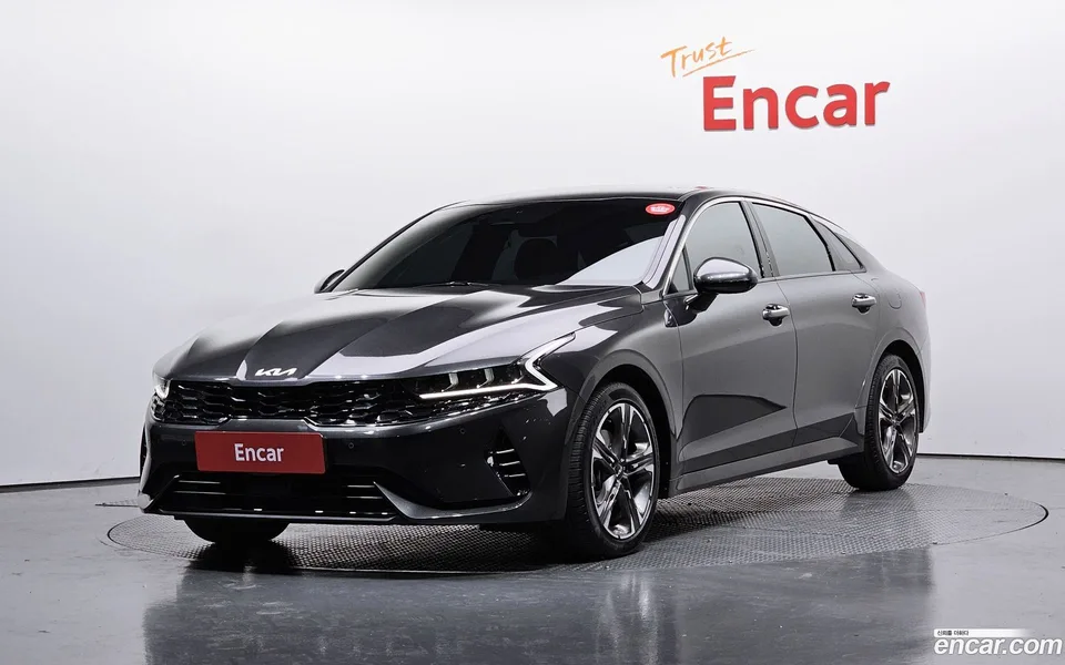 Kia K5 Hybrid 2023 — фото 1, купить с доставкой в Москву