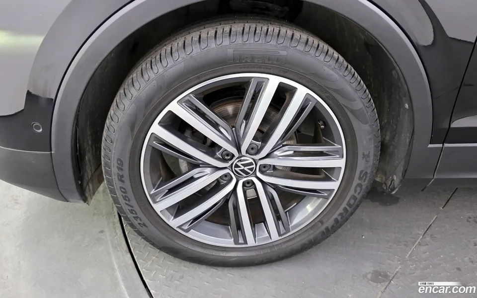 Volkswagen Tiguan 2.0 TDI 2023 — миниатюра 5