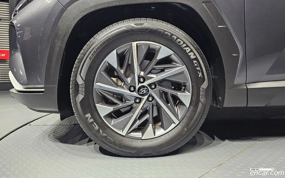 Hyundai Tucson 2.0 2WD 2022 — миниатюра 2