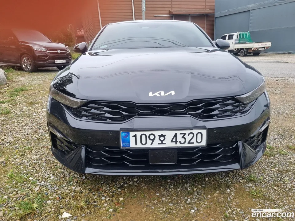 Kia K5 2025