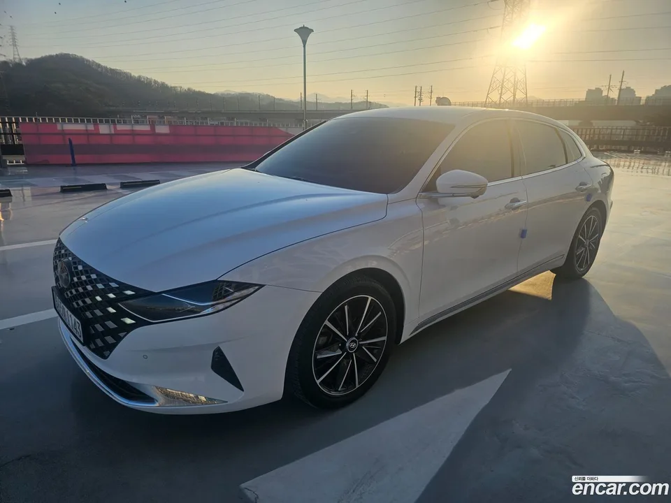 Hyundai Grandeur IG 2.5 2022 — фото 1, купить с доставкой в Москву