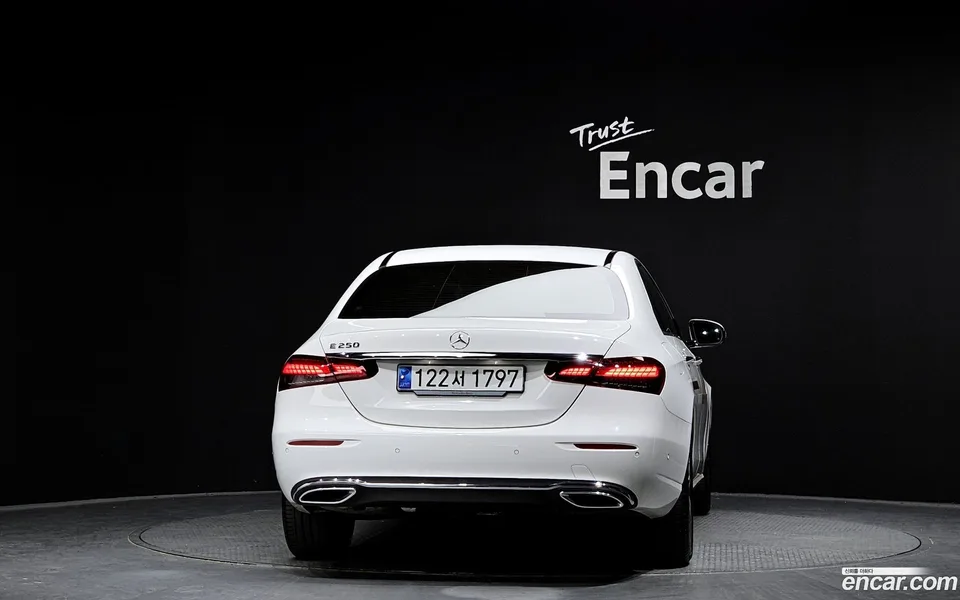 Mercedes-Benz E-Class E250 2023 — миниатюра 4