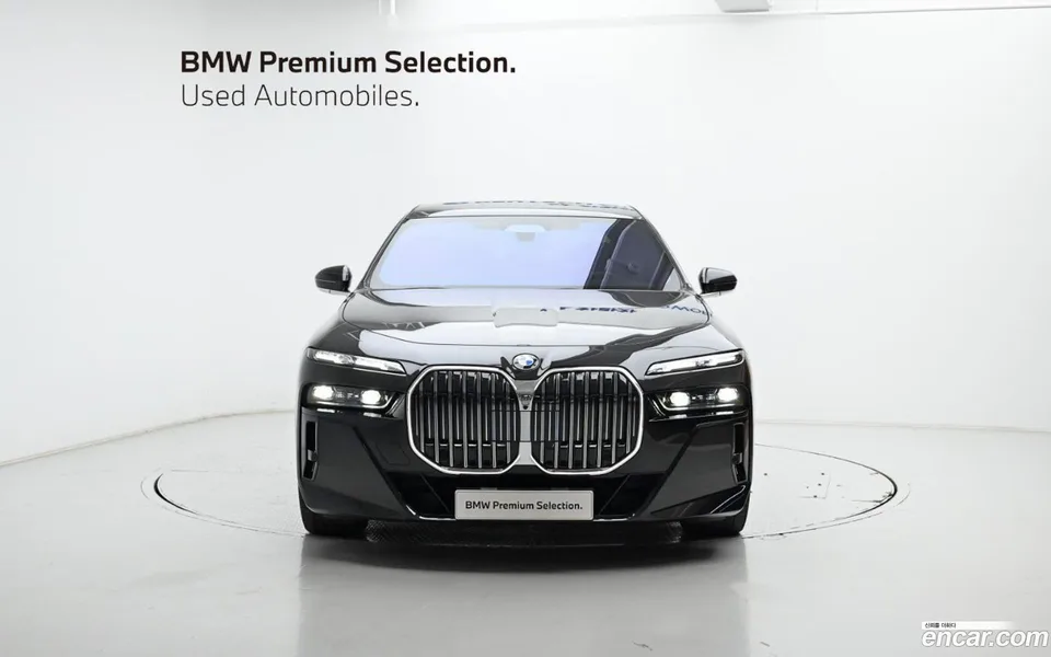 BMW 7 Series 740d xDrive M 2024 — миниатюра 3