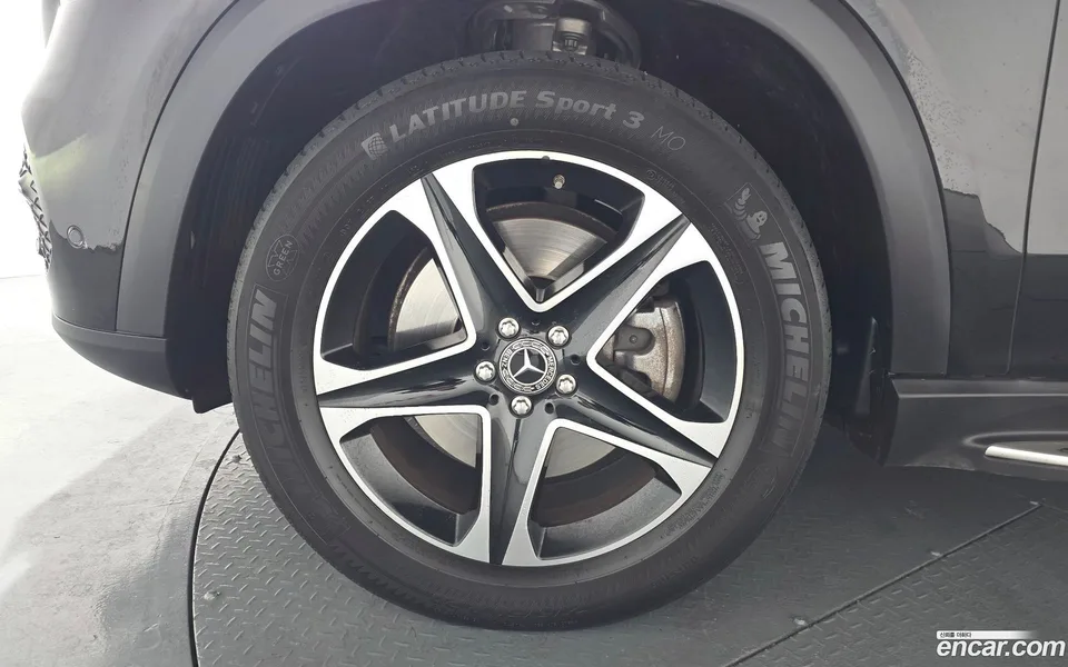 Mercedes-Benz GLE-Class GLE350e 4MATIC 2022 — миниатюра 2