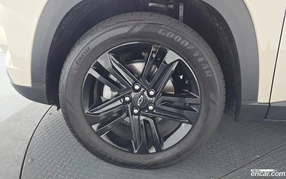 Chevrolet Trax Crossover 1.2 ACTIV 2025 — миниатюра 2