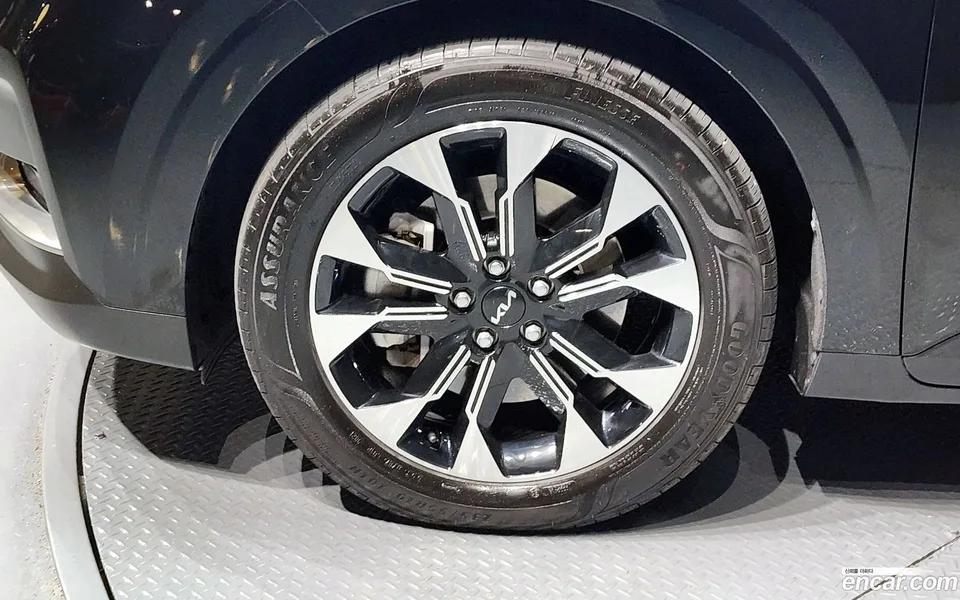 Kia Carnival 9 2022 — миниатюра 2