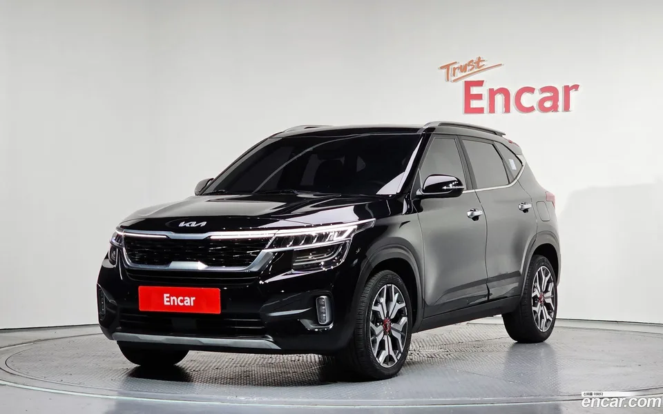 Kia Seltos 1.6 2WD 2022 — photo 1, buy with delivery to Moscow