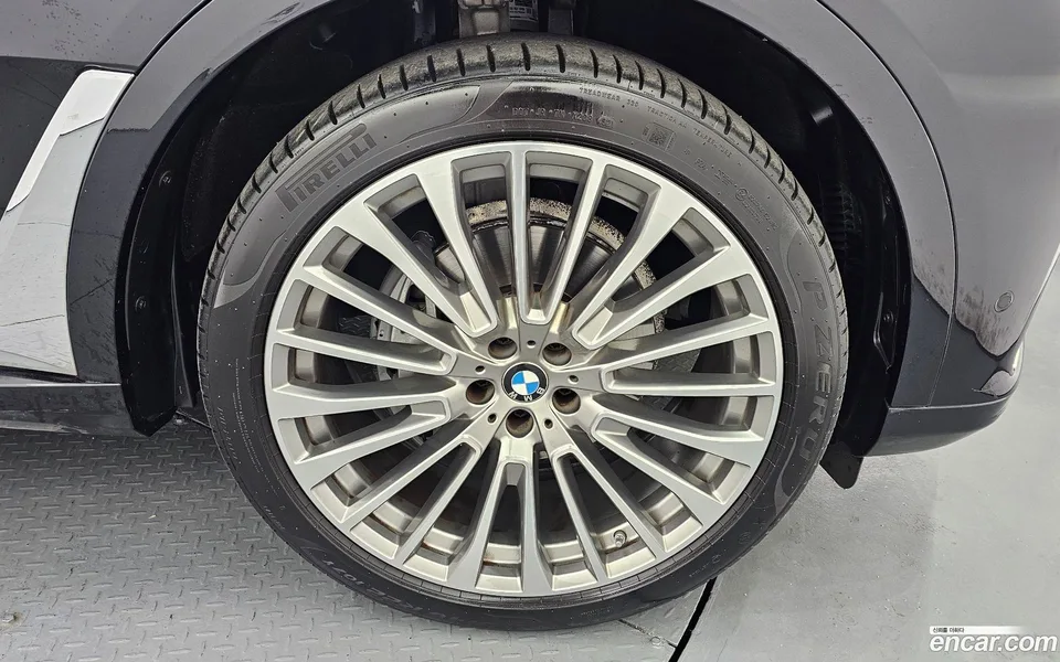 BMW X7 xDrive 40i 7 2022 — миниатюра 5