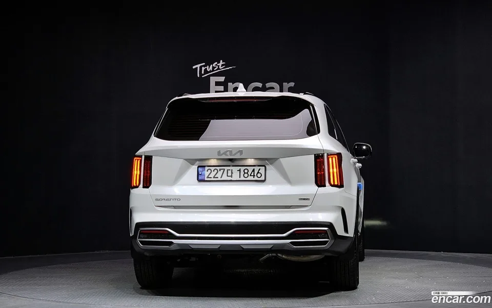 Kia Sorento HEV 1.6 2WD 2023 — миниатюра 4