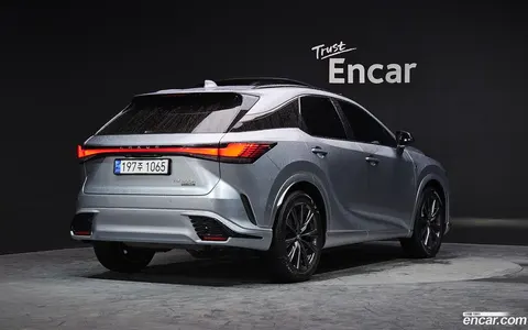Lexus RX 500h 2023 купить в Москве