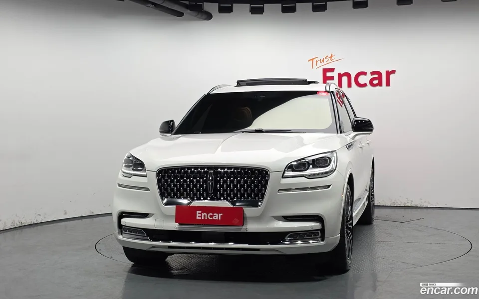 Lincoln Aviator 3.0 AWD 2023 — миниатюра 3