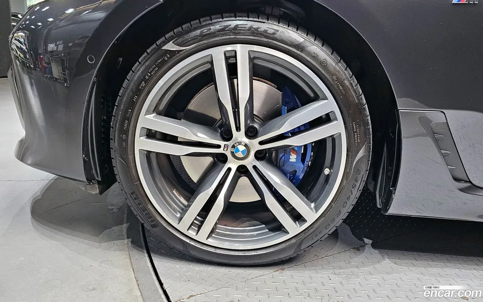 BMW 6 Series GT 630i xDrive M 2024 — миниатюра 5