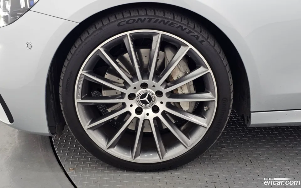Mercedes-Benz E-Class E350 4MATIC AMG Line 2022 — миниатюра 2