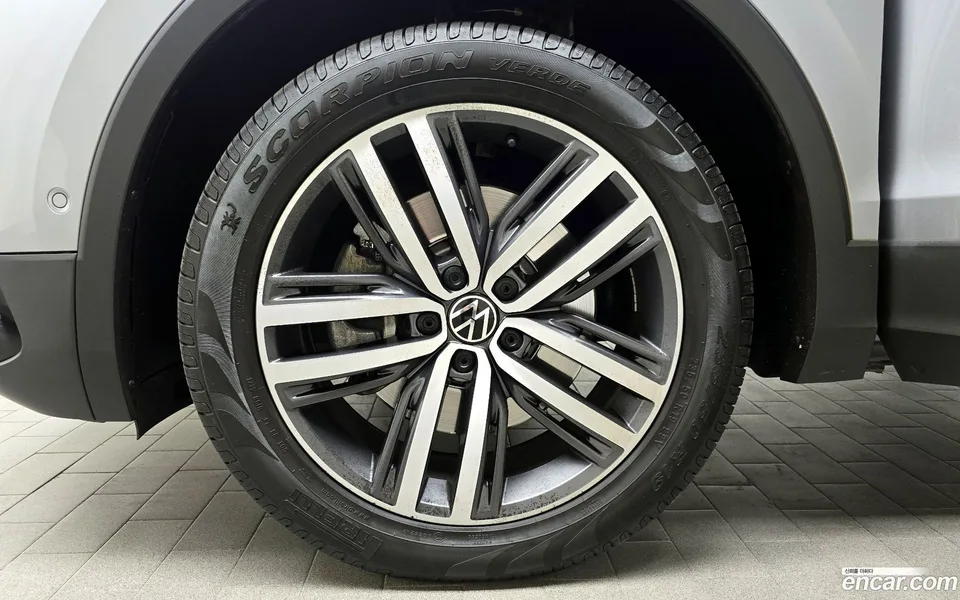 Volkswagen Tiguan Allspace 2.0 TSI 2022 — миниатюра 2