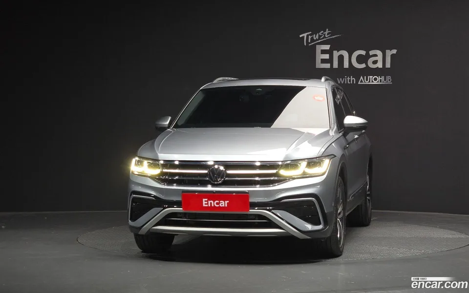 Volkswagen Tiguan Allspace 2.0 TSI 2022 — миниатюра 3